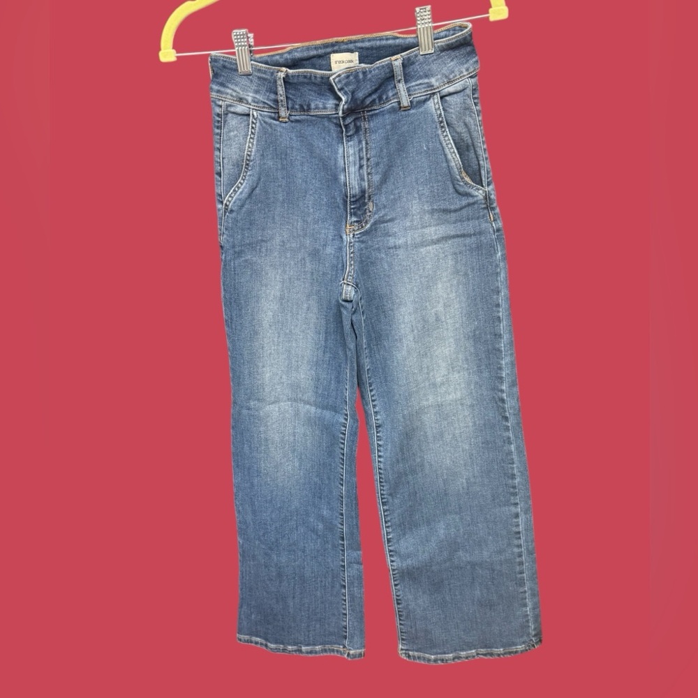 Sneak peek Junior size 5 wide leg cropped jeans